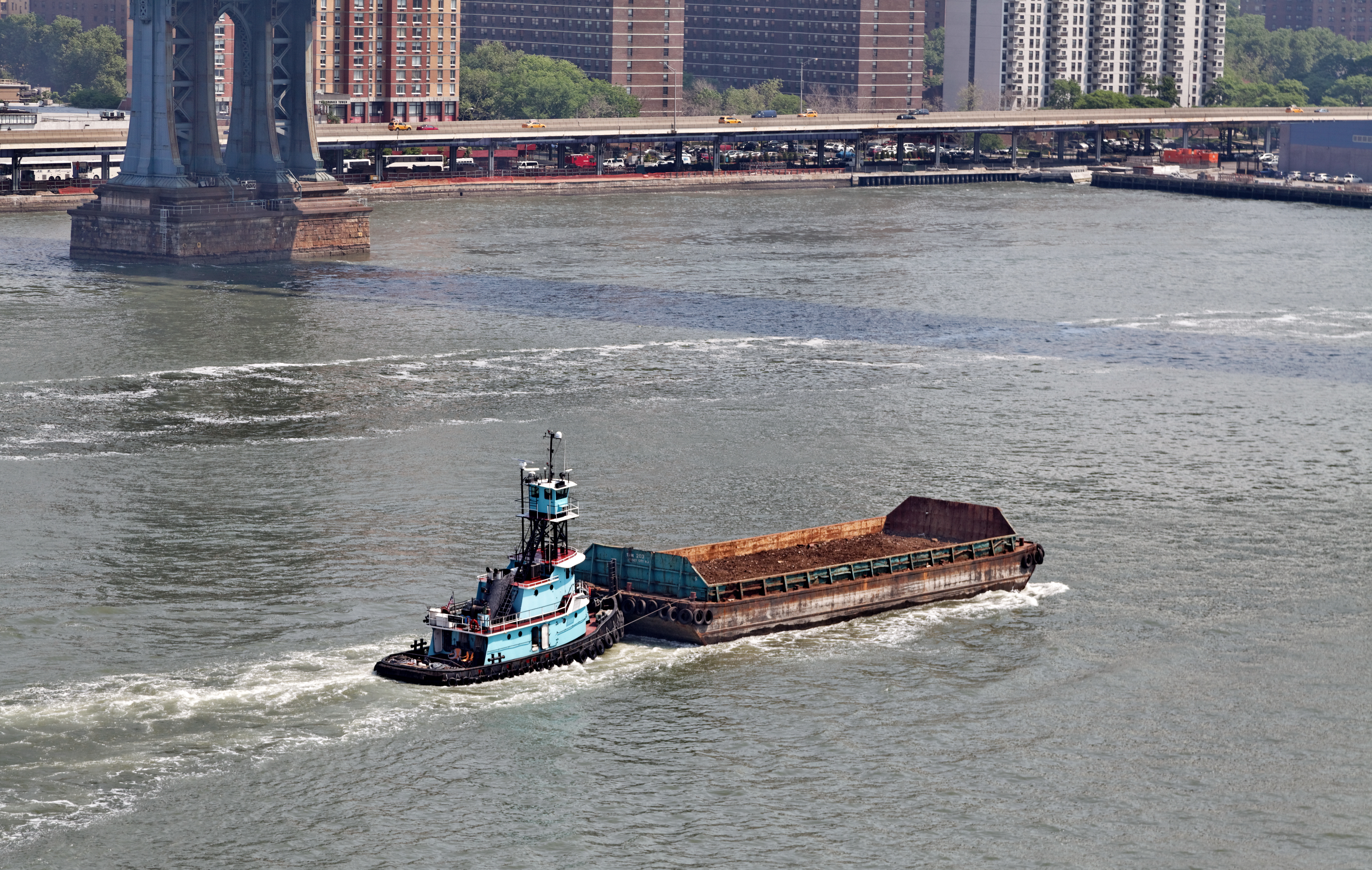 Tug boat on the hudson river, tug operation, towing, slæbebåd på Hudson floden, slæbebåds operation, FORCE Technology