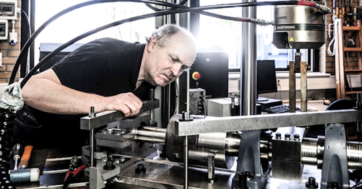 How to calculate the lifetime of an electronic product