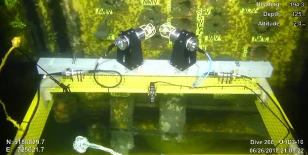 Two sensors mounted performing 3D survey of structure