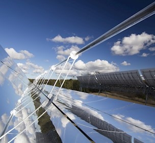 Solar cells ensure green energy from sunrise to sunset