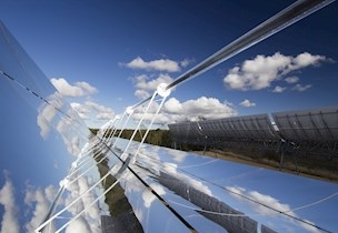 Solar cells ensure green energy from sunrise to sunset
