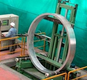 Automatiseret ultralydsinpektion af en metalring med, der er 3 meter i diameter, hos FORGITAL i Italien.