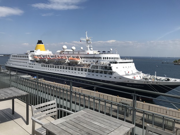 Cruise ship at Langelinje Peer