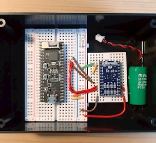 Prototype of a sensor device logging vibration data and transmitting it to receiving device via Bluetooth.