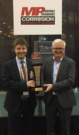 Henning Arnøy & Leiv Låte with the award