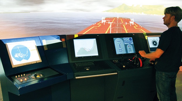 Skibsbro simulator, simulator træning, simulator undersøgelser, fuld mission simulator, FORCE Technology, del opgave simulator 130 graders visning med en bagfra