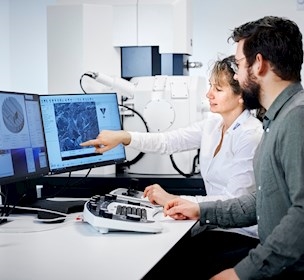 Scanning electron microscopy