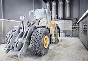 Volvo in climate chamber test